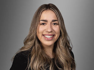 Meet your Posher, Laura